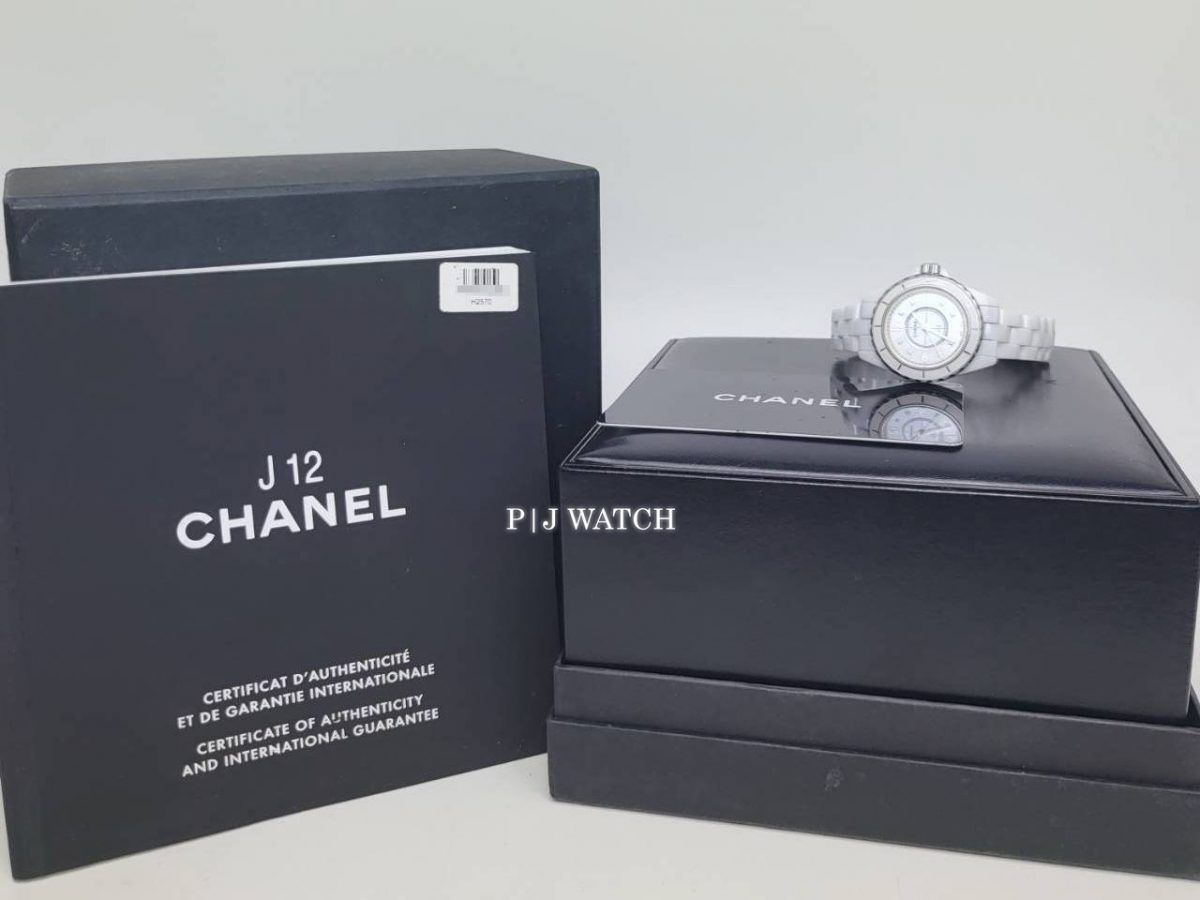 Chanel J12 Ceramic 29mm Quartz MOP White Dial Ref.H2570-3