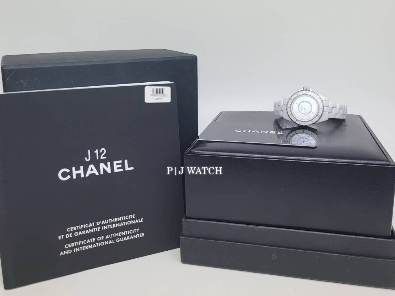 Chanel J12 Ceramic 29mm Quartz MOP White Dial Ref.H2570