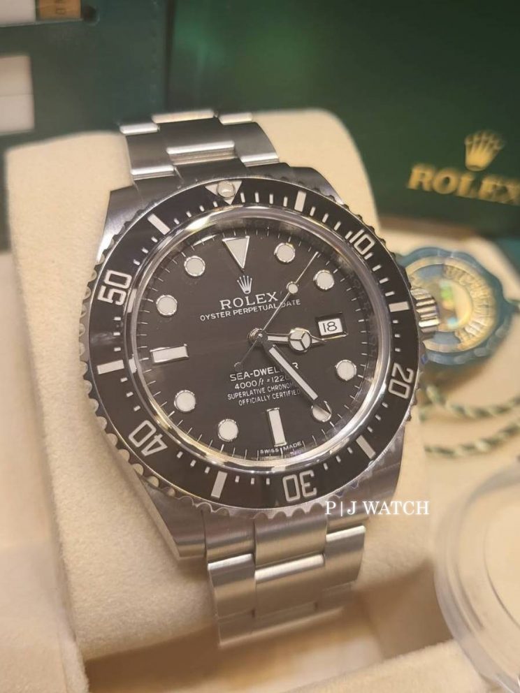 Rolex Sea-Dweller 4000 Black Dial Men's Watch Ref. 116600