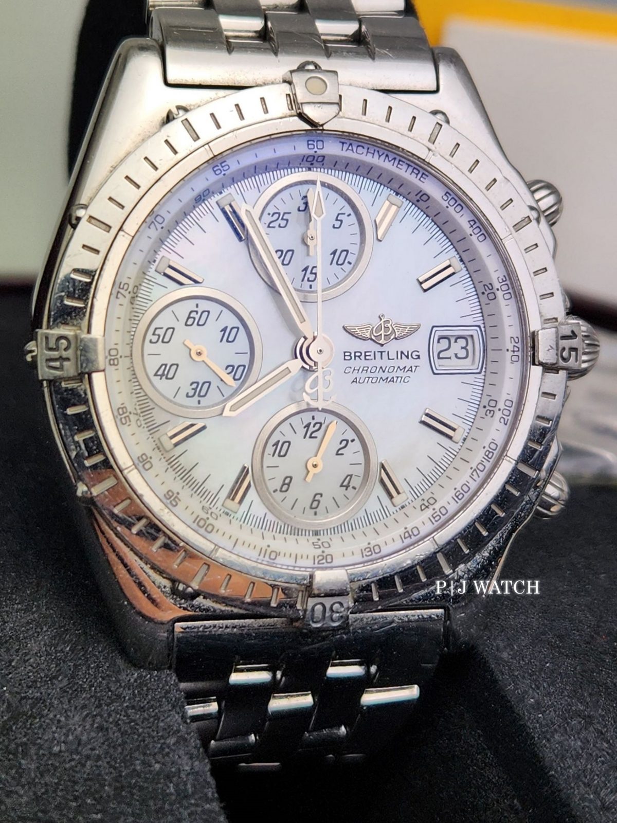 Breitling Chronomat 40mm Chronograph Date Automatic MOP Dial Ref.A13050.1-1