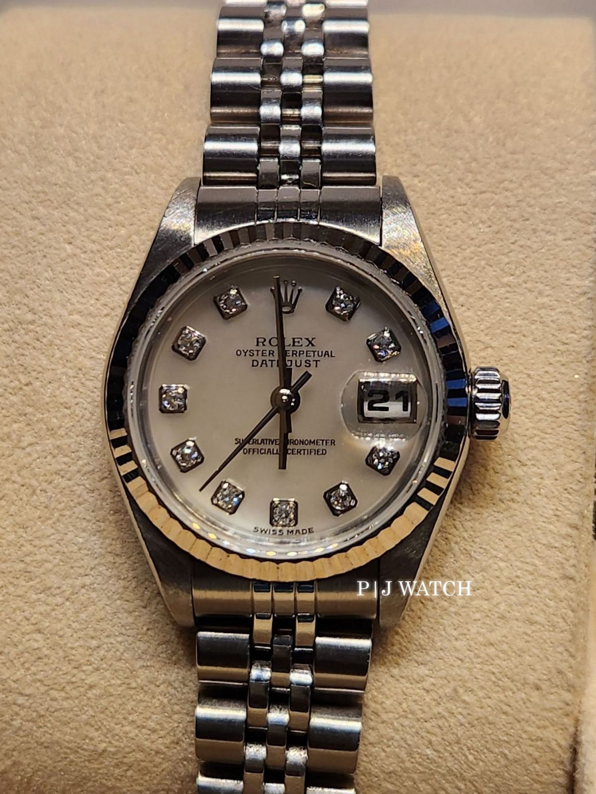 Rolex Lady-Datejust 26mm MOP Dial Fluted Bezel Ref.79174-1
