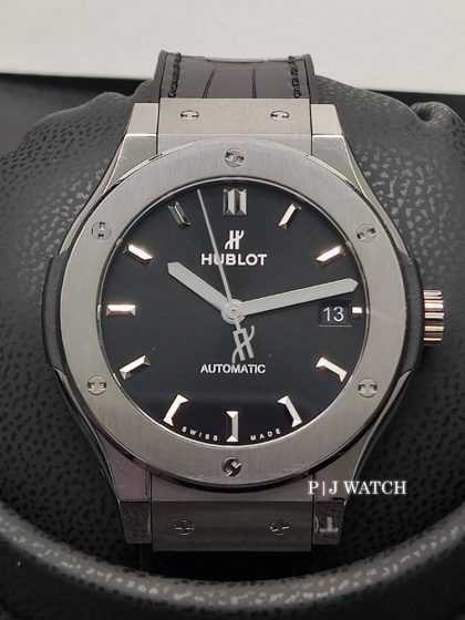 Hublot Classic Fusion Automatic 38mm Titanium Ref.565.NX.1470.LR