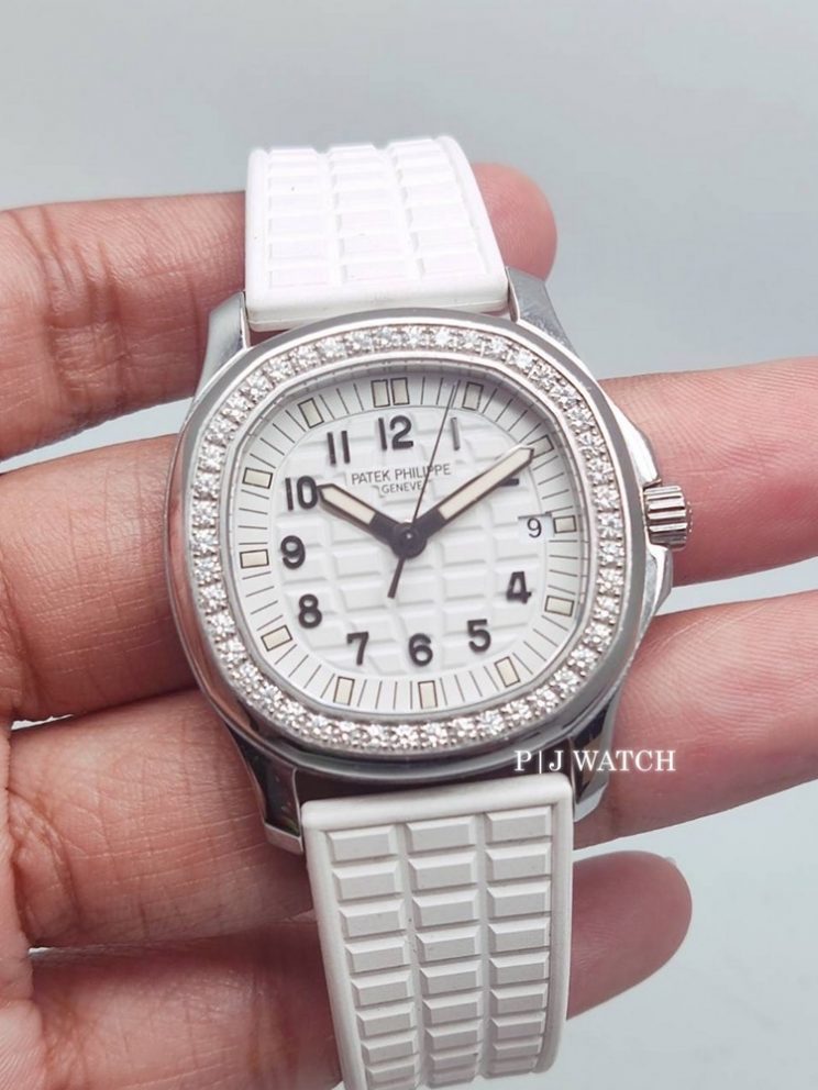 Patek Philippe Aquanaut White Diamond “Luce” Dial Ref.5067A-011