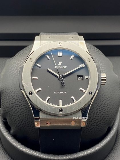 Hublot Classic Fusion Titanium 42mm Black Dail Rubber Bracelet Ref.542.NX.1171.RX
