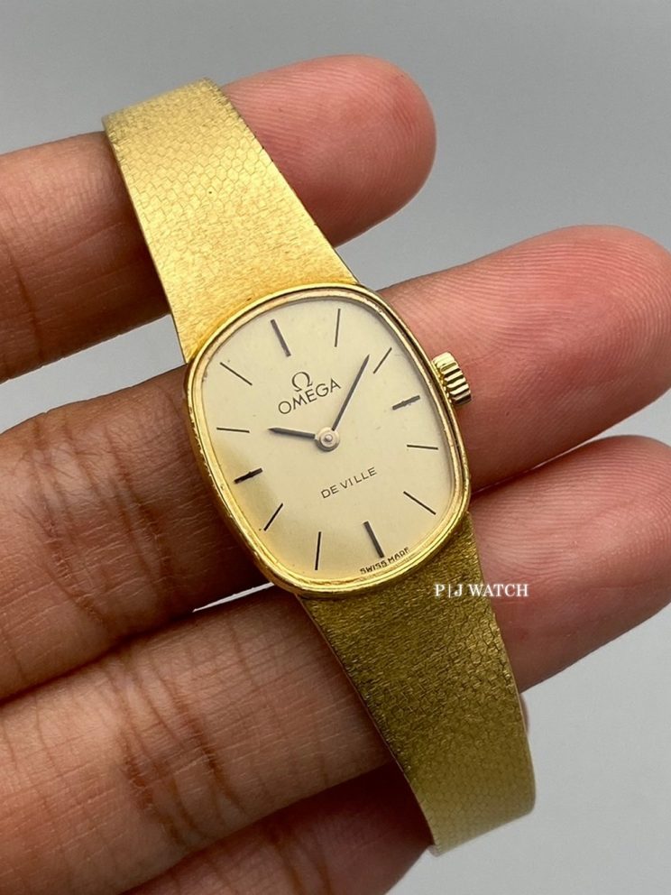 OMEGA De Ville Circa 1960's Yellow Gold Manual-Wind Women's Watch