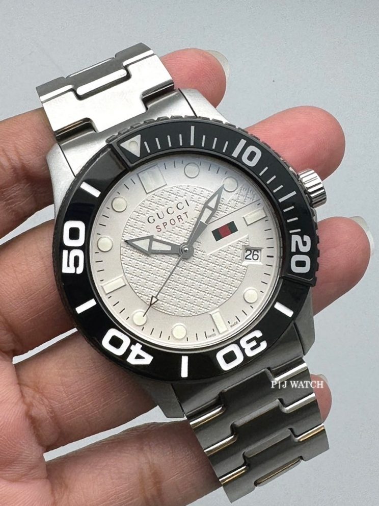Gucci G Timeless Sport White Dial Ref.YA126250