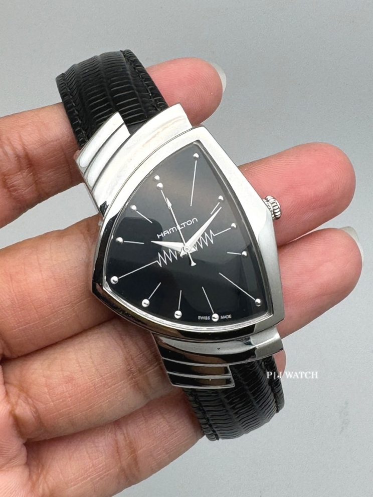 Hamilton Ventura Quartz Black Dial Men's Watch Ref.H24411732