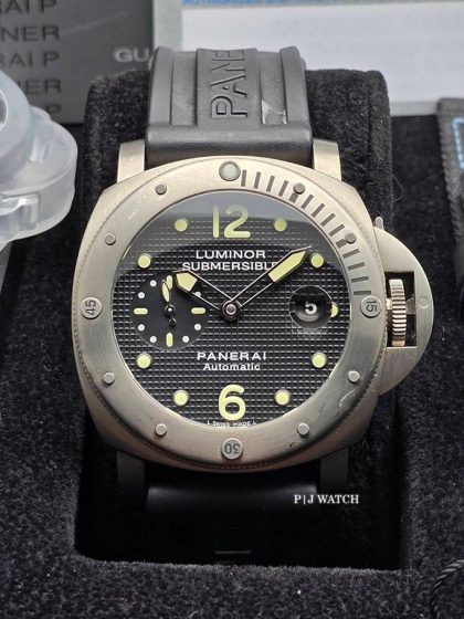 Panerai Luminor Submersible Hobnail Titanium PAM00025