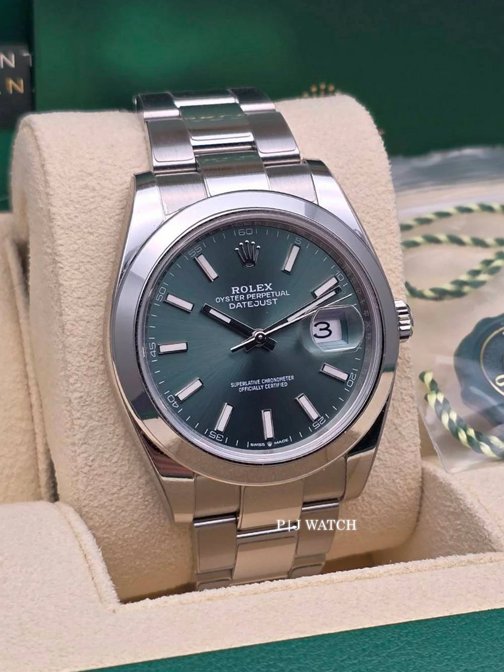 Rolex Datejust 41mm Oystersteel Green Dial Ref.126300