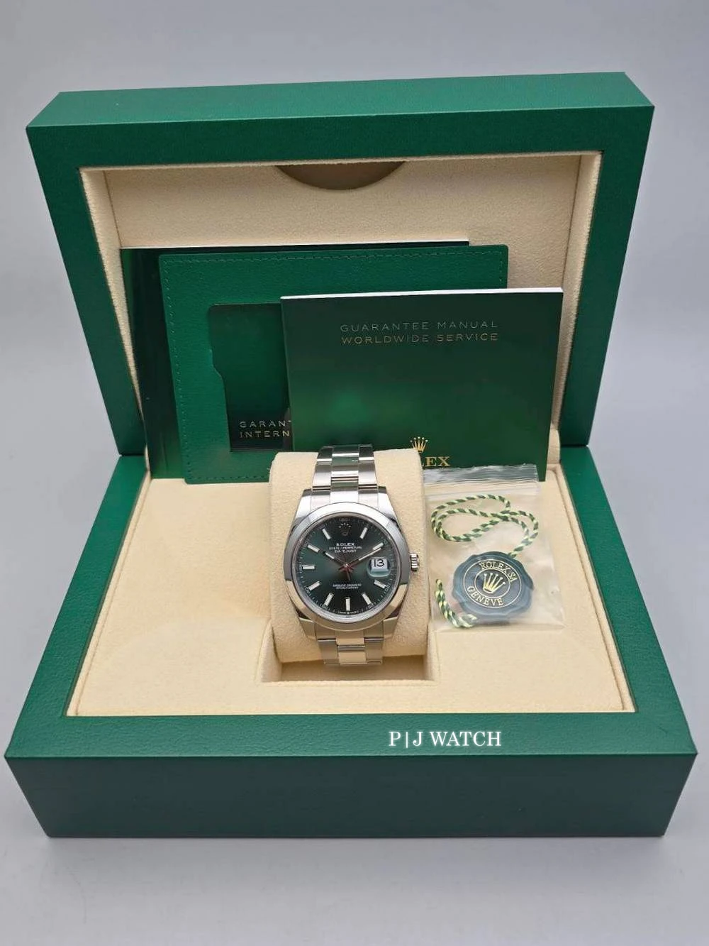 Rolex Datejust 41mm Oystersteel Green Dial Ref.126300