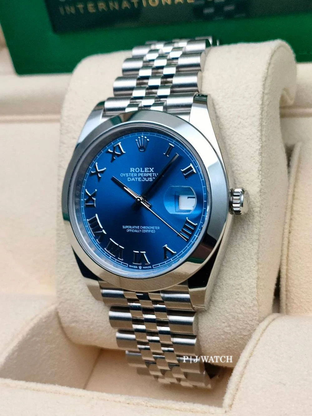 Rolex Datejust 41mm Oystersteel Blue Dial Jubilee Bracelet Ref.126300