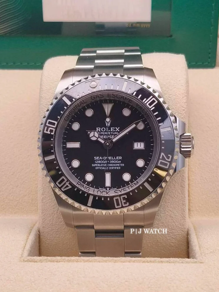 Rolex Sea-Dweller Deepsea Date 44mm Black Bezel Black Dial Ref.126660