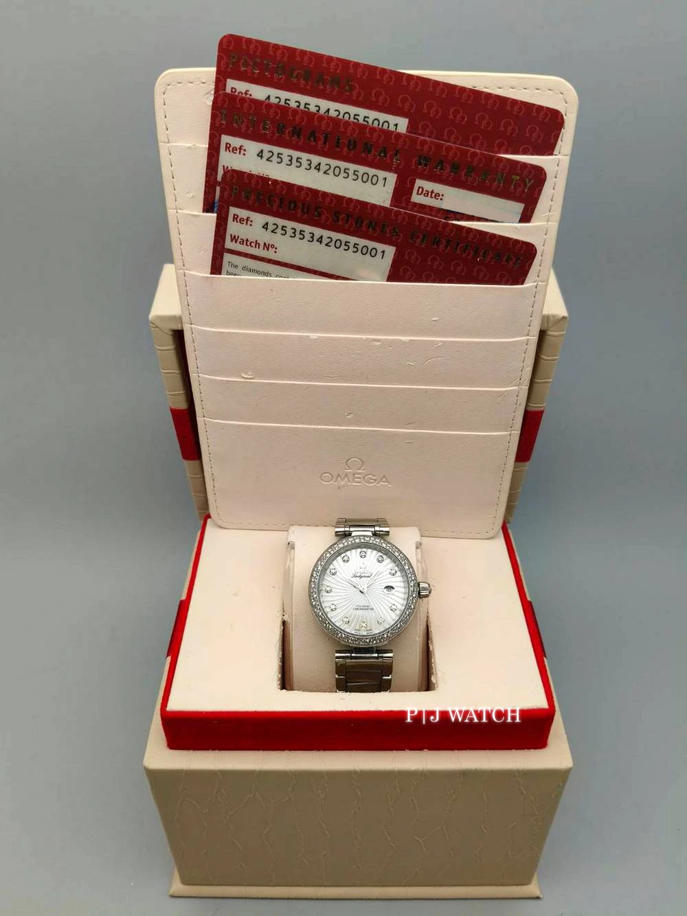 OMEGA De Ville Ladymatic Automatic Mother of Pearl Dial Ref.425.35.34.20.55.001