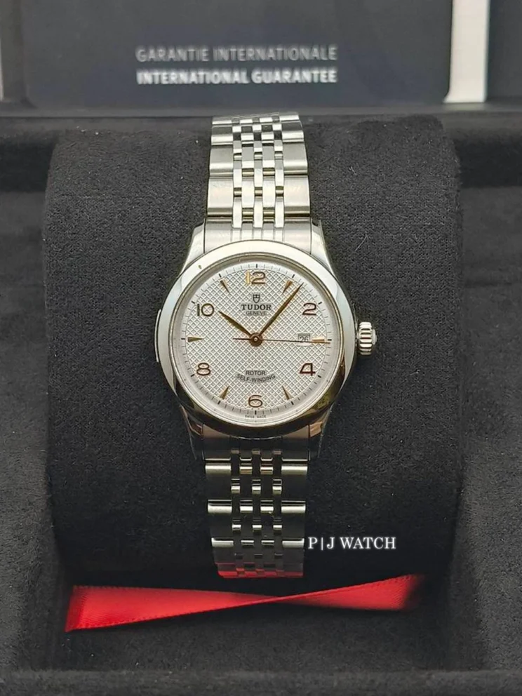 Tudor 1926 28mm Stainless Steel Women's Watch Ref.M91350