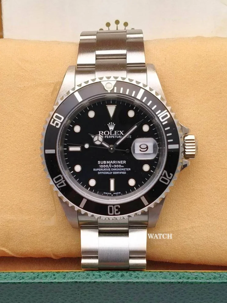 Rolex Submariner Date 40mm Oystersteel Black Dial Ref.16610