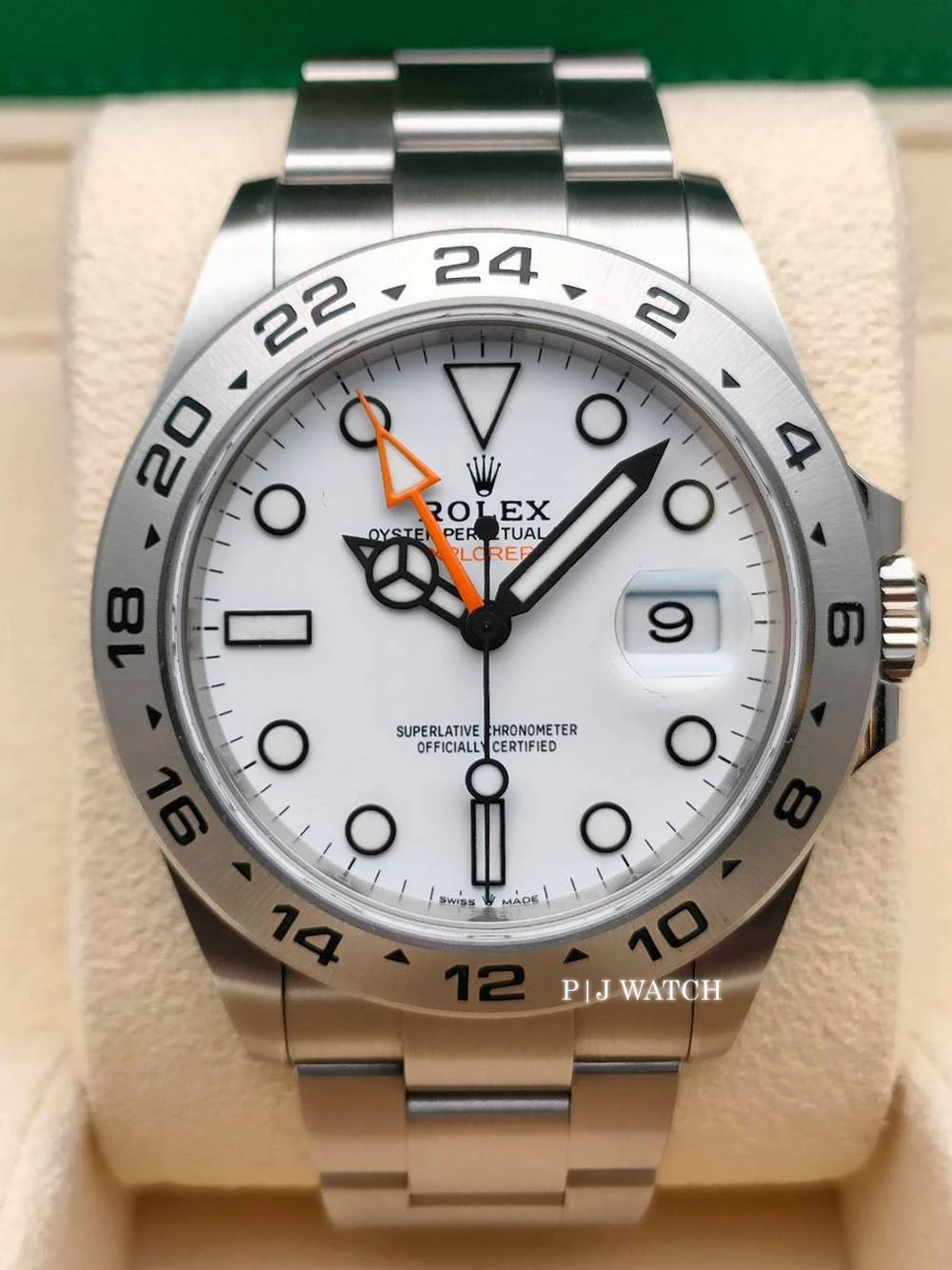 Rolex Explorer II 42mm Oystersteel White Polar Dial Ref.226570