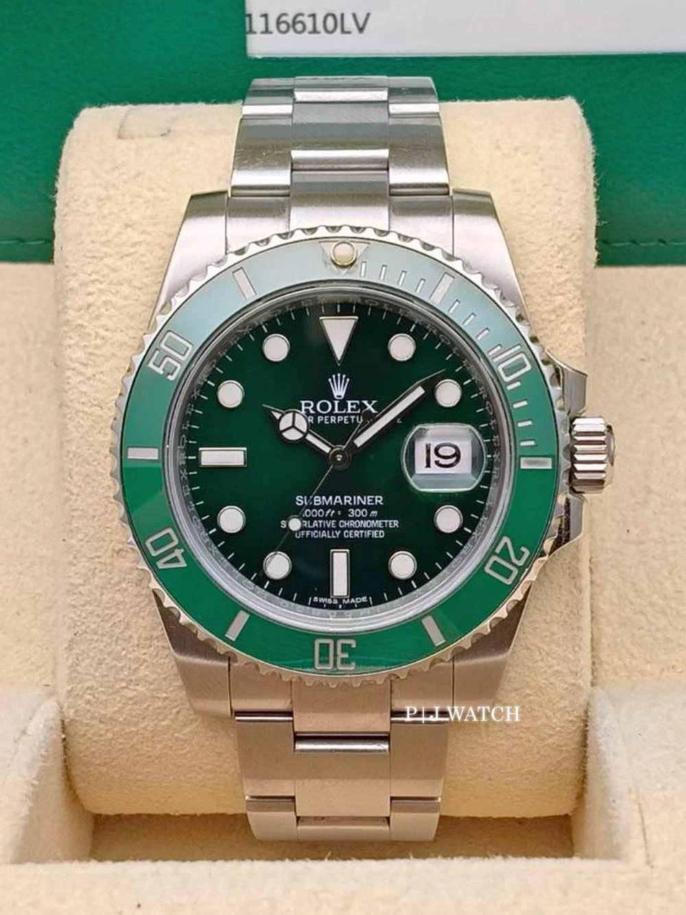 Rolex Submariner Date Hulk 40mm Oystersteel Green Dial Green Bezel Ref.116610LV