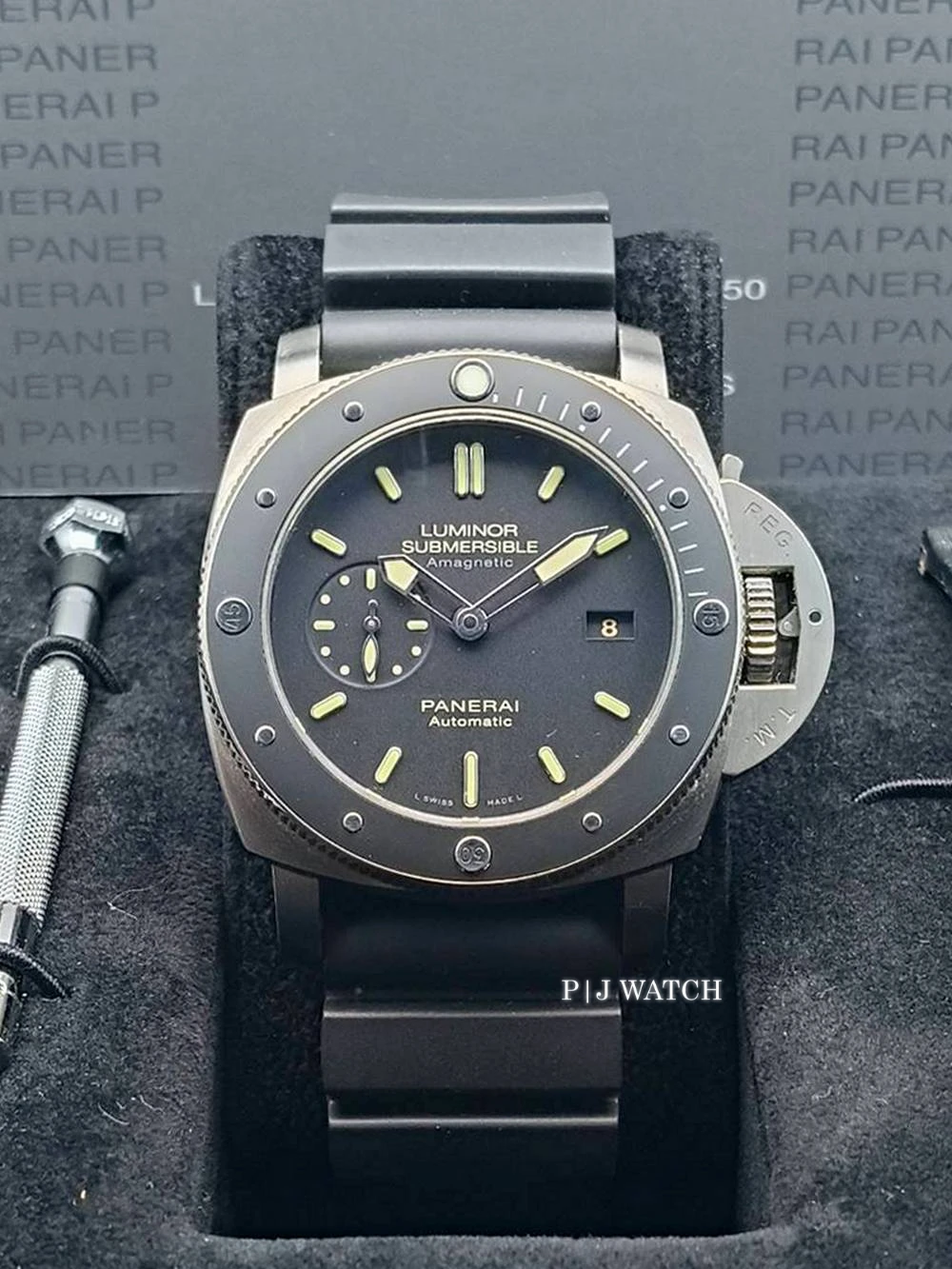 Panerai Luminor Submersible 1950 Amagnetic 3 Days 47mm Titanium Black Dial Ref.PAM00389
